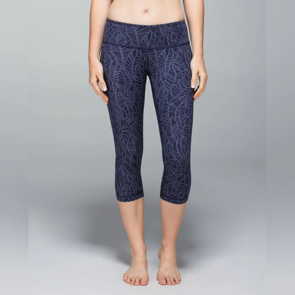 Lululemon Wunder Under Crop *Full-On Luxtreme Pretty Palm Cadet Greyvy size 4 - Picture 2 of 16